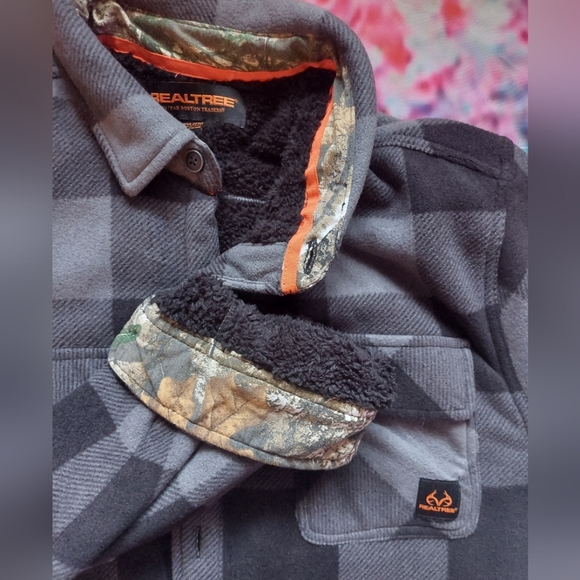 Realtree Lined Plaid Button Up Shirt - Picture 3 of 9